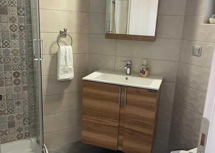 Rose Garden בית נופש Metaxáta